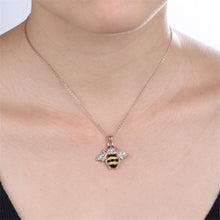 Cute Solid Little Bee Pendant Animal Necklace for Women 18K Rose Gold Plated Jewelry EF8