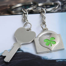 Lover Couples Four-Leaf Clovers Metal Keyring Bag Hanging Keychain Valentine's Day Gifts EF8
