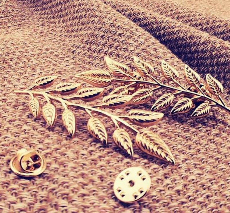 Exquisite Leaf Collar Pin Brooch  Europe   America leaves retro shirt creative golden brooch  EF8