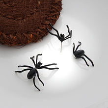 Fashion Exaggerated Gothic Punk Cool 3D Cuff Earring Stereo Black Spider Stud Earrings Animal Harajuku Stud Earrings EF8