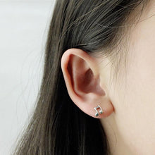 Artistic Gift Lovely Silver Plated Asymmetry Musical Note Shape Ear Stud Earrings EF8