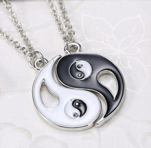Black White Couple Sister Friend Friendship Jewelry Unique Personalized Gifts Yin Yang Pendant Necklace EF8