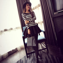 Black   white striped blouse Knitted women tops lace floral embroidery shirts long sleeve knitwear Women Formal Tops EF8