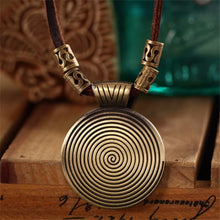 Cool Rock Round Pendant Long Chain Necklace Vintage PU Leather Pendant Necklace EF8