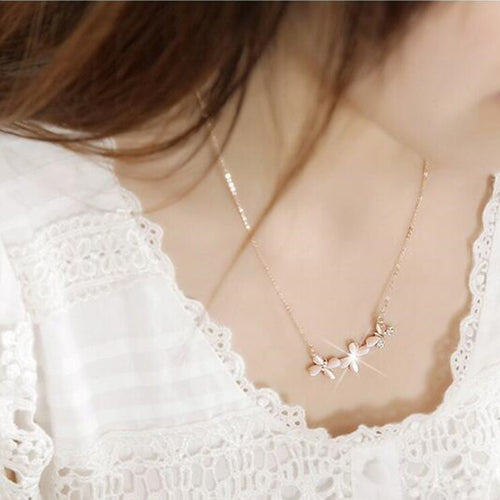Jewelry Opal Crystal Butterfly for Brief Paragraph Clavicle Short Chain Necklace   pendants for women EF8