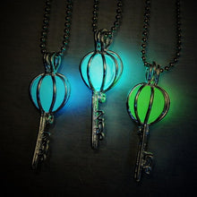 Fine Jewelry European Atlantis Locket Necklace Jewelry Bronze Hollow Key Glowing Pendant Silver Glow In The Dark Necklace EF8
