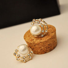 Gold Plated Starry Sky Women Shining Crystal Shell Simulated Pearl Round Stud Earrings  Pearl Earrings EF8