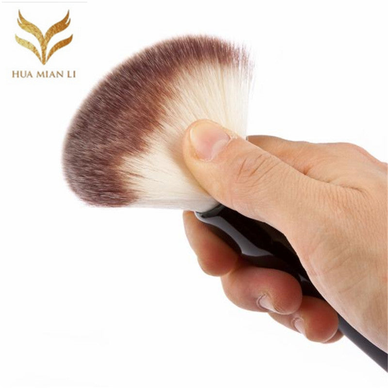 Powder Makeup Brushes Wooden Handle Multi-Function Blush Brush Mask Brush Foundation Makeup Tool EF8