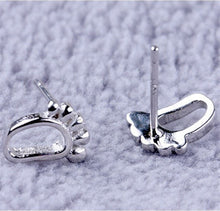 Hypoallergenic Simple Little Feet Earrings Style Silver Plated Stud Earrings EF8