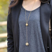 Classic Crystal Hollow Out Two Ball Rhinestone a Long Section of High Texture Flash Spher 18K Gold Plated Necklace EF8