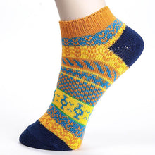Casual Cotton Socks Design Multi-Color Fashion Dress Women's Socks EF8