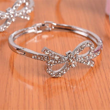 Silver Plated Pretty Bowknot Design Cuff Crystal Bangle Hollow Rhinestone Bracelet Lady Gift EF8