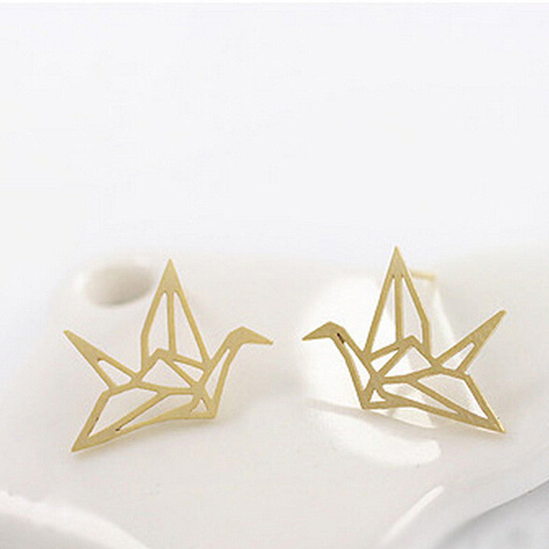 Cute Origami Crane Stud Earrings Lovely Hollowed Ear Studs Chic Birds Earrings Korean Pendientes Women Jewelry EF8