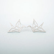 Cute Origami Crane Stud Earrings Lovely Hollowed Ear Studs Chic Birds Earrings Korean Pendientes Women Jewelry EF8