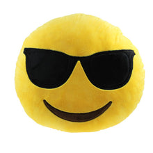 Hand RNail Art Soft Cute Emoji Emoticon Cushion Shape Pillow Doll Toy Throw Pillow Hand Holder Arm Care Hand Rests Tools EF8