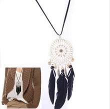 Retro Exquisite Indian Feather Leaf Hollow Lace Circle Dream Catcher Bohemia Lady Dress Sweater Necklace EF8