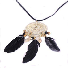 Retro Exquisite Indian Feather Leaf Hollow Lace Circle Dream Catcher Bohemia Lady Dress Sweater Necklace EF8