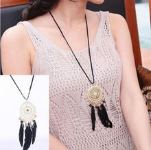 Retro Exquisite Indian Feather Leaf Hollow Lace Circle Dream Catcher Bohemia Lady Dress Sweater Necklace EF8
