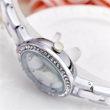 Flower Style Sliver Watch Watch Women Diamond Wristwatch Ladies Watch ClockWristwatches Stainless Watch EF8