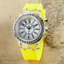 Fashion Ssilicone Diamond Watch LED LuminouColorfulLightWomen Ladies Quartz-Watch Clock Watch Relogio Masculino EF8